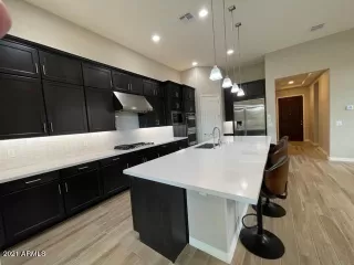 Photo #4: 6207159 Listing