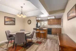 Photo #6: 6207187 Listing