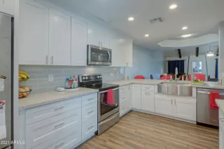 Photo #2: 6207198 Listing