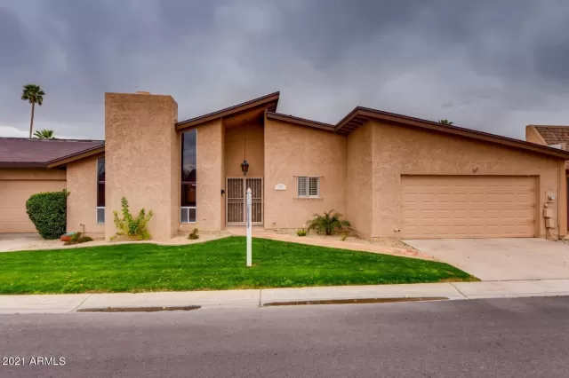 MLS: 6207210 Condo For Sale