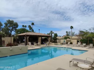 Photo #5: 6207699 Listing