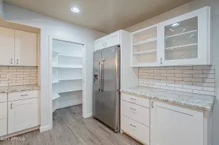 Photo #5: 6207713 Listing 