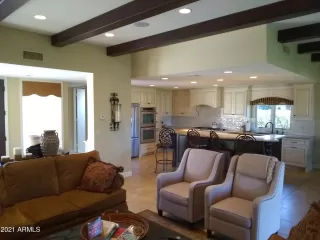 Photo #3: 6207835 Listing