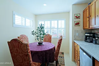 Photo #6: 6208103 Listing 