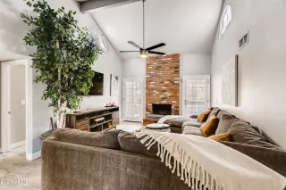 Photo #4: 6208193 Listing 