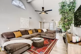 Photo #6: 6208193 Listing 