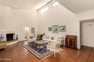 Photo #5: 6208216 Listing