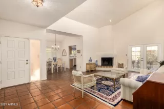 Photo #6: 6208216 Listing