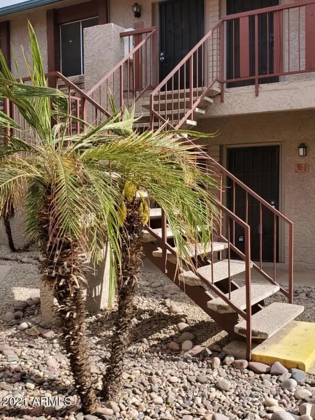 MLS: 6208360 Condo For Sale