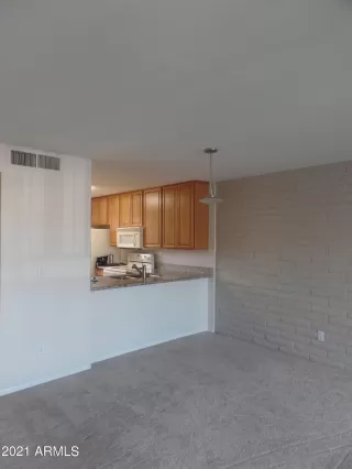 Photo #6: 6208360 Listing 