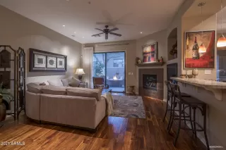 Photo #4: 6208385 Listing