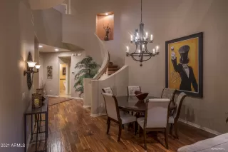 Photo #6: 6208385 Listing