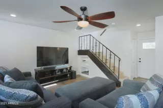 Photo #6: 6208518 Listing