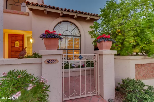 MLS: 6208685 Condo For Sale