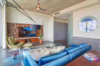 Photo #3: 6208702 Listing