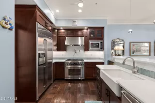 Photo #6: 6208772 Listing