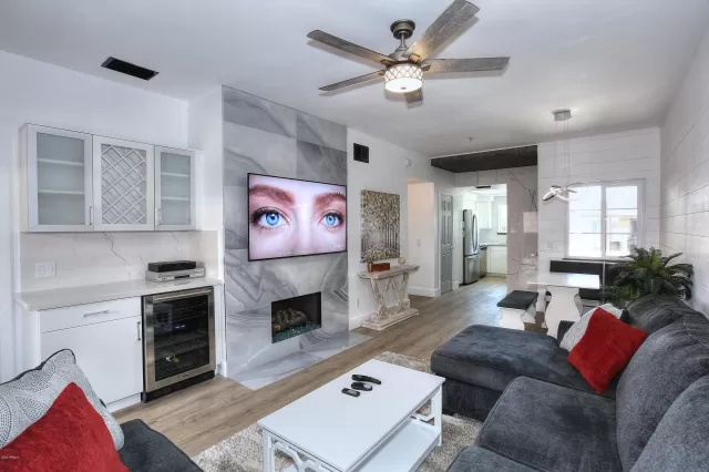 MLS: 6208854 Condo For Sale