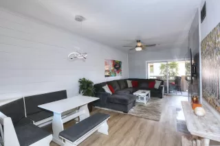 Photo #6: 6208854 Listing