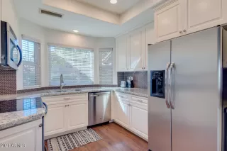 Photo #3: 6208903 Listing