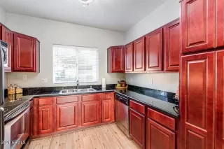 Photo #6: 6209180 Listing