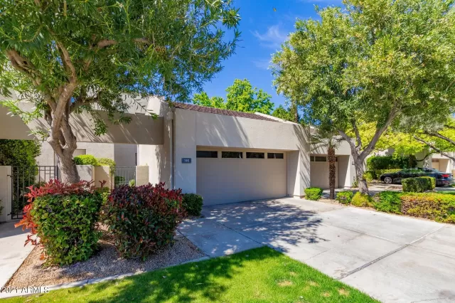 MLS: 6209271 Condo For Sale