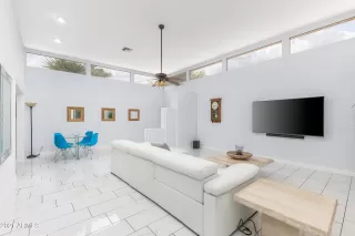 Photo #5: 6209297 Listing