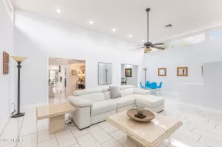 Photo #6: 6209297 Listing