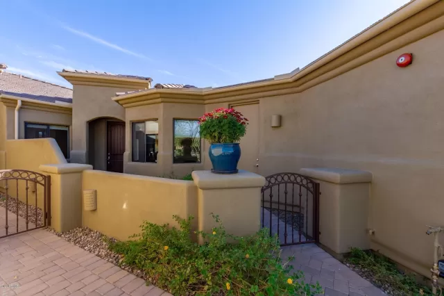 MLS: 6209355 Condo For Sale