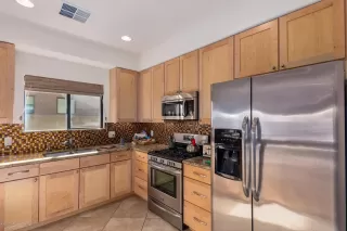 Photo #4: 6209355 Listing