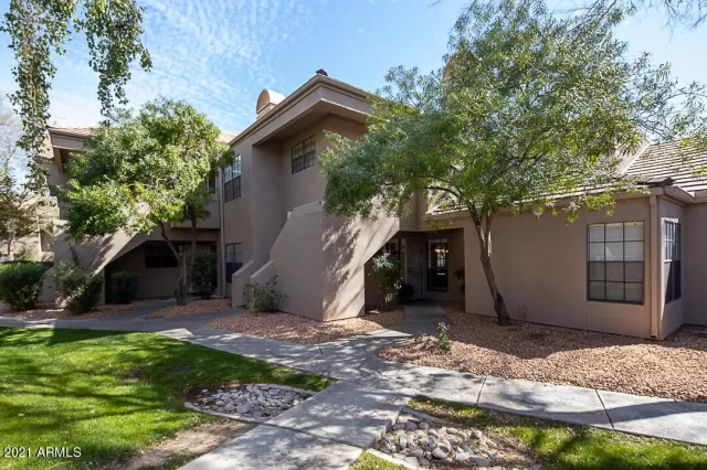 MLS: 6209398 Condo For Sale