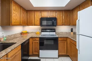 Photo #6: 6209398 Listing 