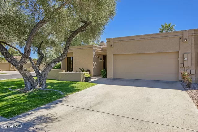 MLS: 6209583 Condo For Sale