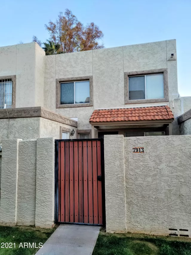 MLS: 6209610 Condo For Sale