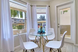 Photo #5: 6209742 Listing