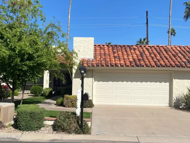 MLS: 6209822 Condo For Sale