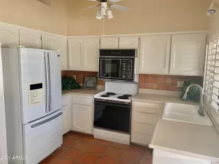 Photo #4: 6209822 Listing