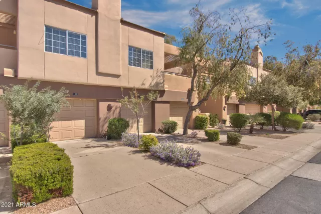 MLS: 6209844 Condo For Sale