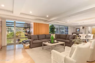 Photo #5: 6209858 Listing 