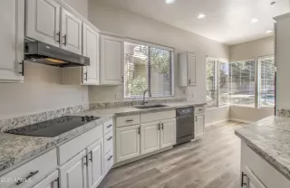 Photo #6: 6209966 Listing