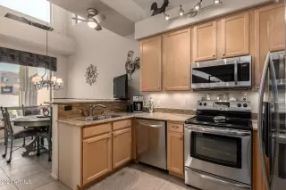 Photo #5: 6210080 Listing