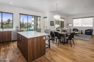 Photo #4: 6210218 Listing