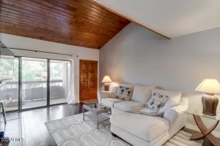 Photo #2: 6210223 Listing