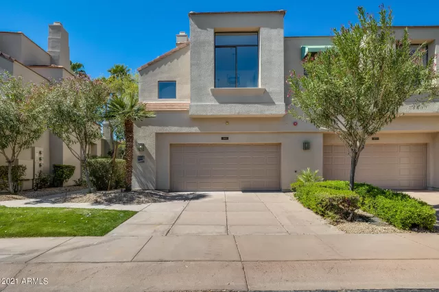 MLS: 6210262 Condo For Sale