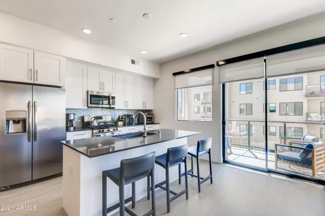 MLS: 6210361 Condo For Sale