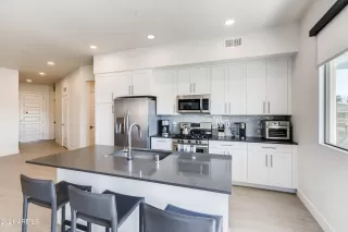 Photo #3: 6210361 Listing