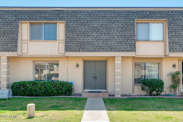 MLS: 6210391 Condo For Sale