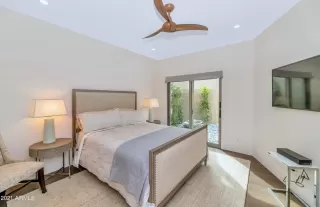 Photo #4: 6210696 Listing