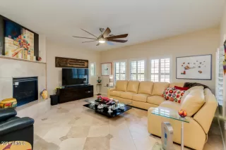 Photo #6: 6210730 Listing