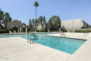 Photo #5: 6210740 Listing 