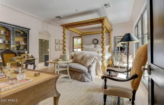 Photo #6: 6211034 Listing